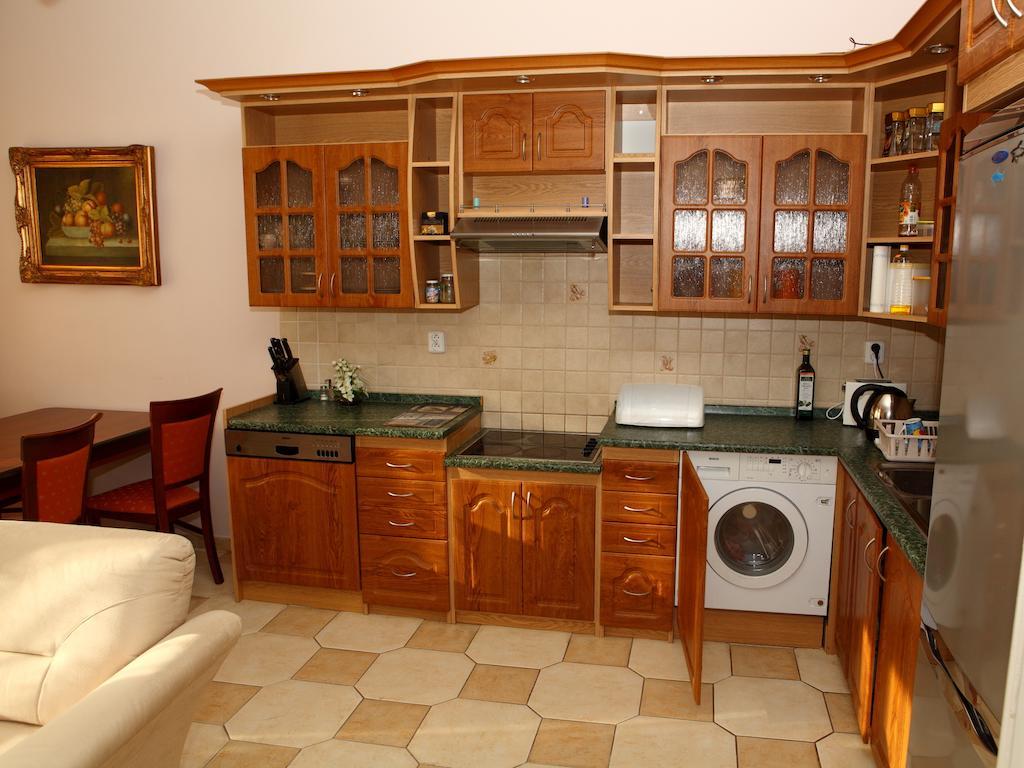 7K - Apartmany Lazenska การ์โลวีวารี ภายนอก รูปภาพ