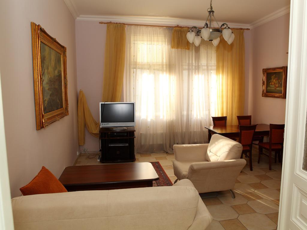 7K - Apartmany Lazenska การ์โลวีวารี ห้อง รูปภาพ